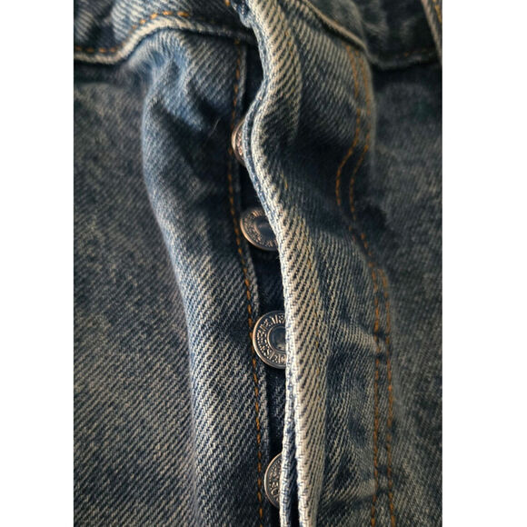 Levi's 501 Demin Shorts Button Fly Ladies W32 - Picture 9 of 9